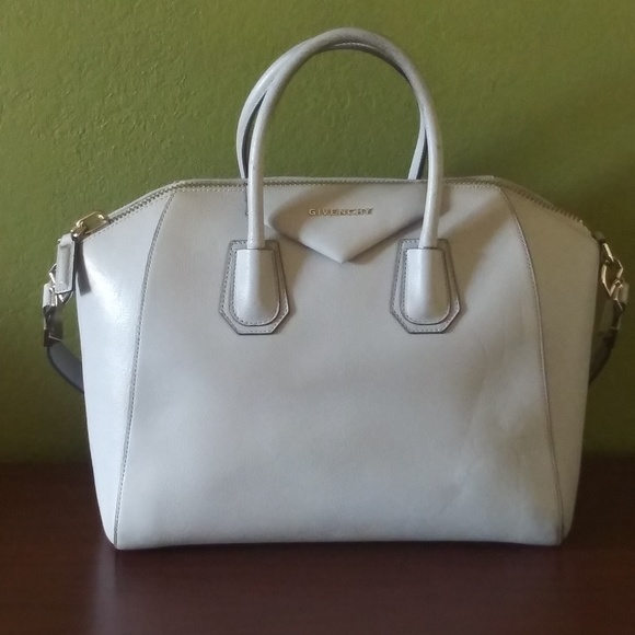 givenchy antigona medium grey